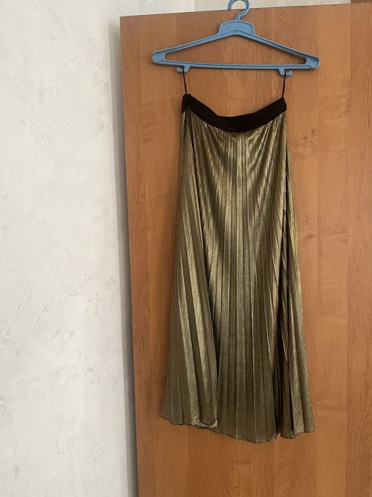 Дві Юбки  спідниці  Massimo Dutti 38 р