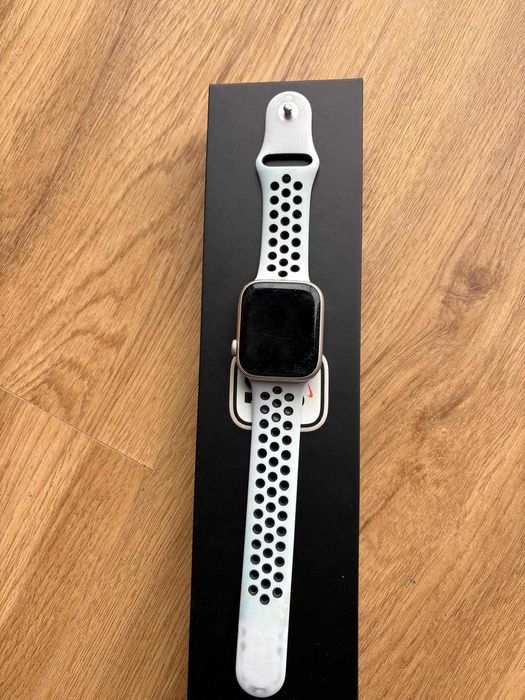 Apple Watch series 7 Nike 45mm