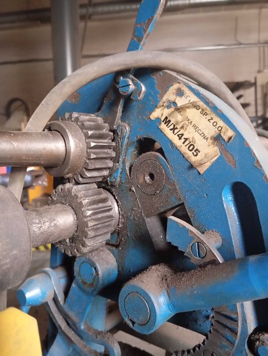 Zwijarka do blach - elektryczna