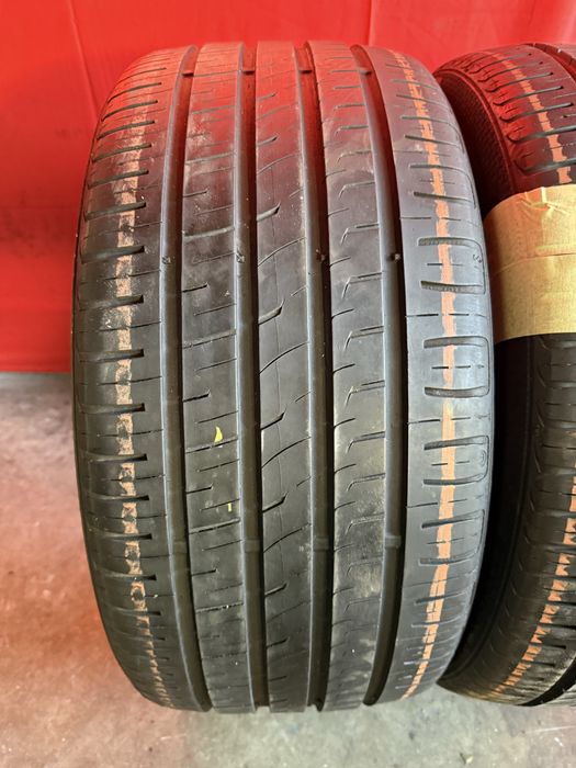 Pneus 255/40/19 Barum Impecaveis