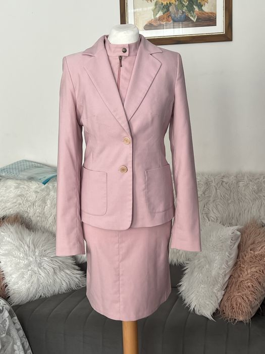Różowa elegancka  garsonka Gantos r.M