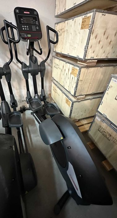 Komercyjny orbitrek Star Trac 8-RDE Rear Drive