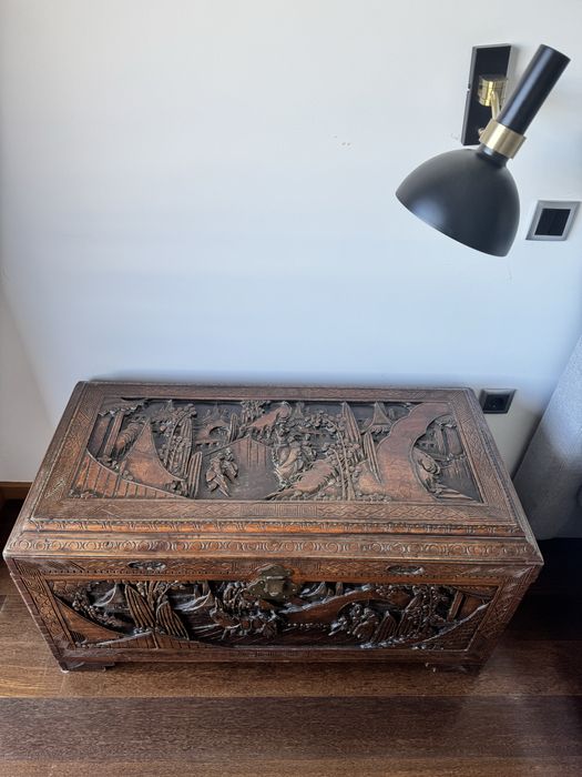 Arca de madeira antiga