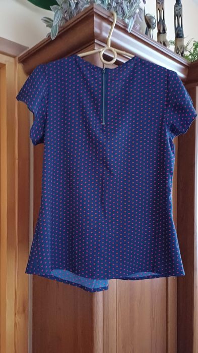 Granatowa bluzeczka DUNNES w serduszka r. 38 (M)