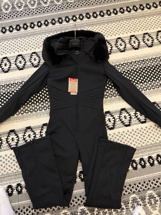 Жіночий чорний лижний костюм Oysho