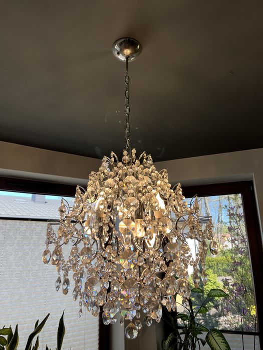 Lampa sufitowa.