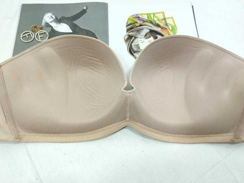 Ліф бюстгальтер без бретелей бежевий
Wonderbra