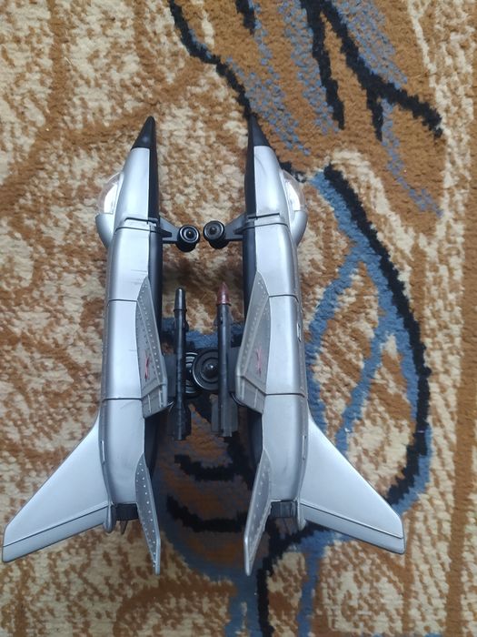 Літак винищувач 2