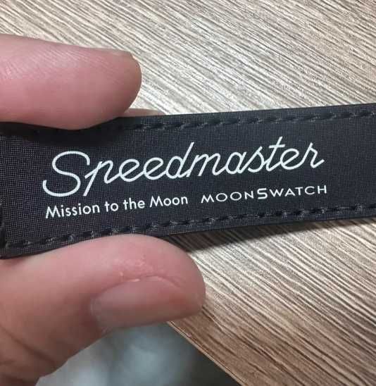 Swatch x Omega Bioceramicznyzegarek księżycowyMissionToMoonphaseSnoopy