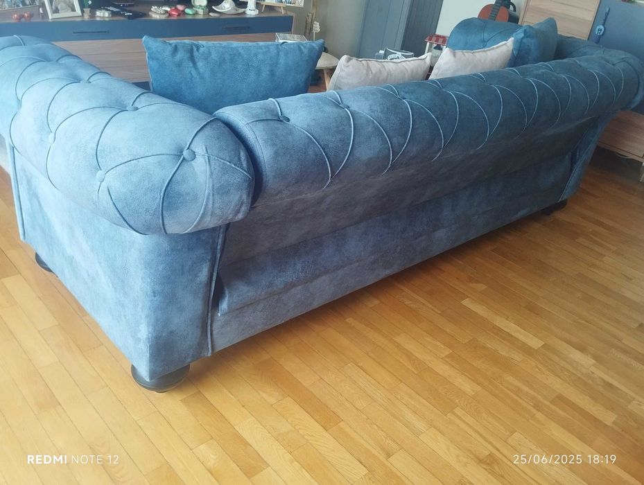 Sofá Azul Petróleo
