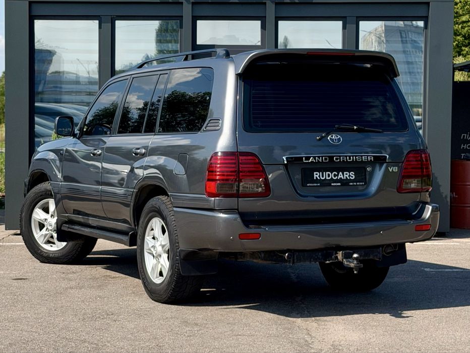 Toyota Land Cruiser 100 2000 Газ / бензин