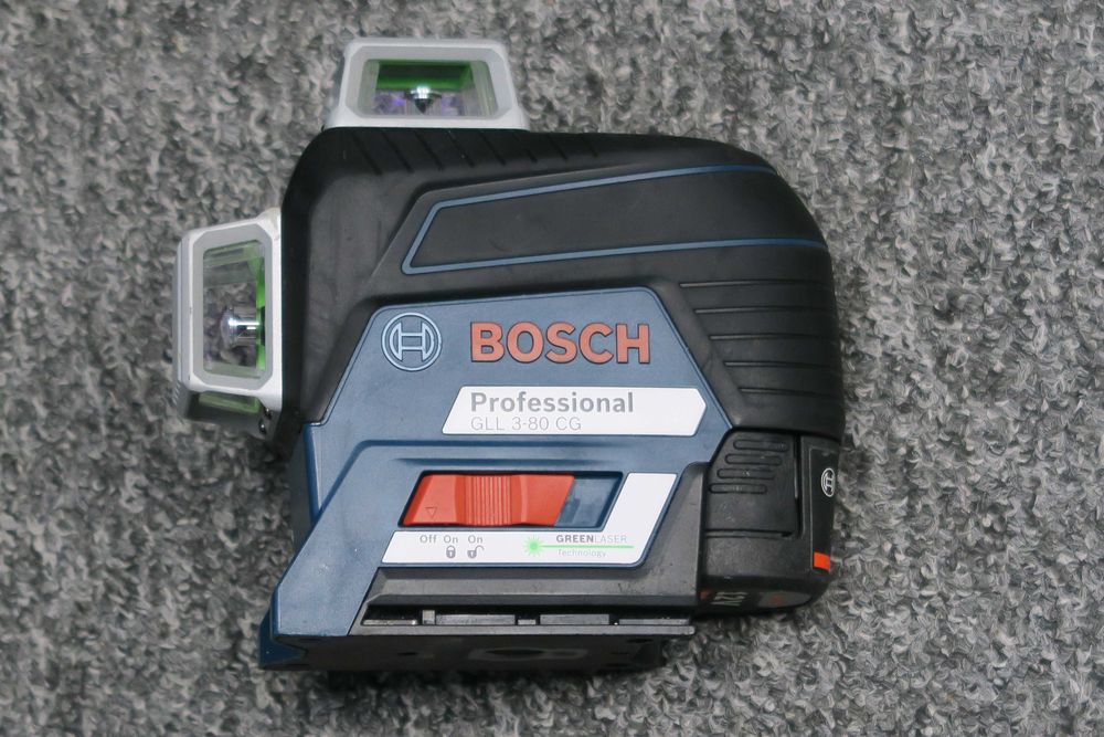 Laser krzyżowy BOSCH GLL 3-80 CG Professional zielone 3 linie, zestaw