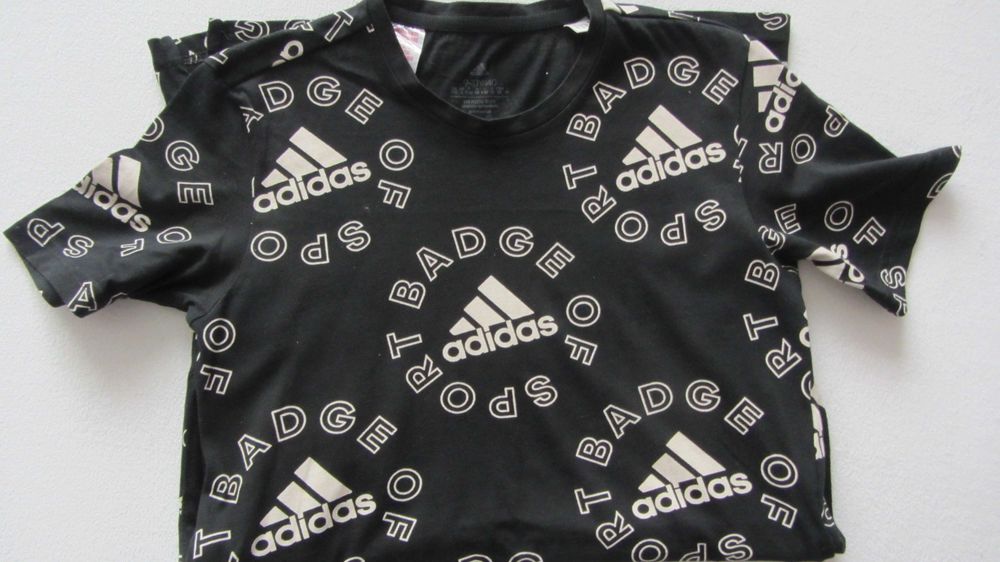 Sukienka sportowa Adidas 140