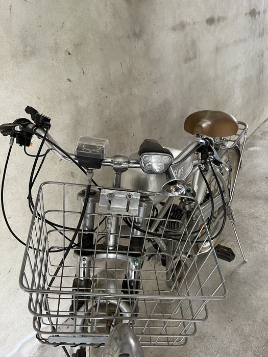 Bicicleta Bina com motor