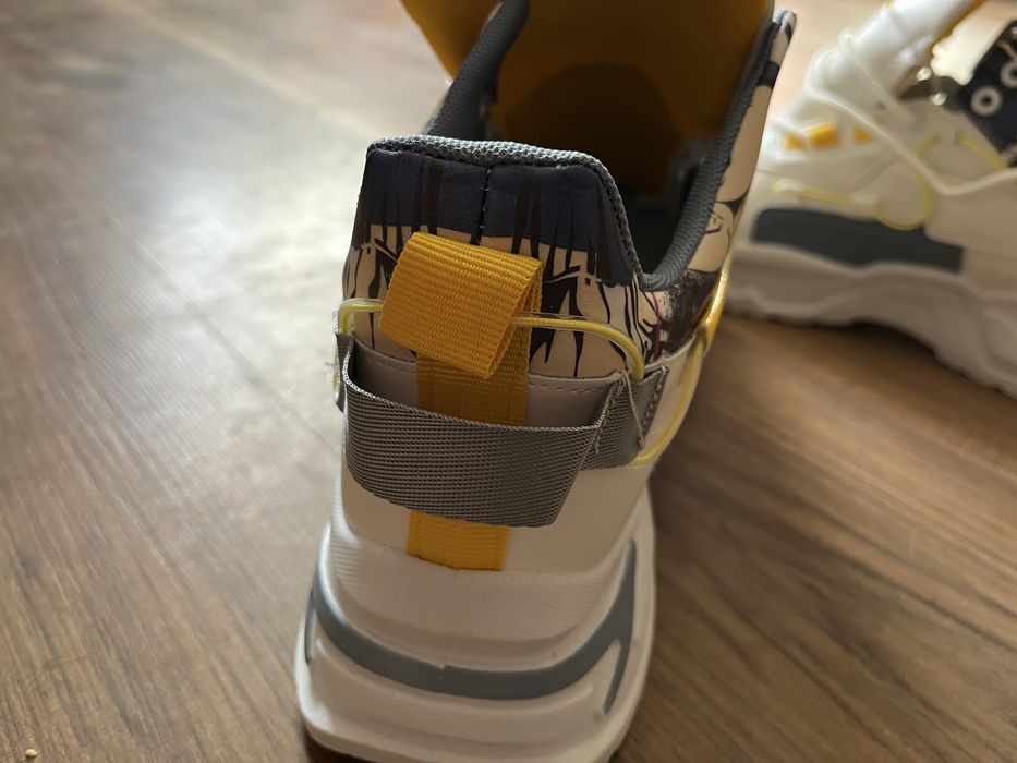 Продам красовки стелька 27 см