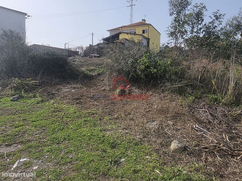 Lote de Terreno para Construção com 978m2 em Meixomil, Paços de Ferrei — Meixomil, Porto