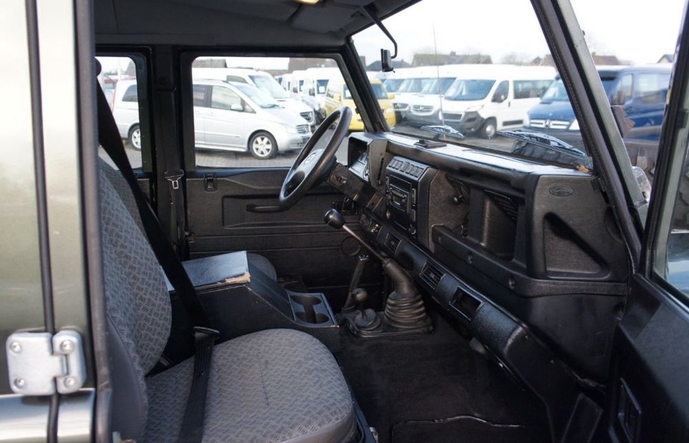 Land Rover Defender 130