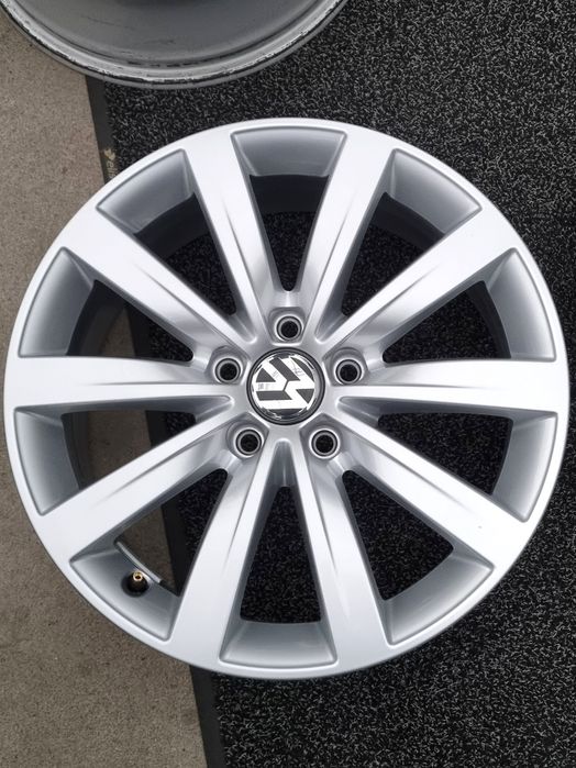 Felgi Alu 17" VW Sharan II Passat B8 B7 B6 T-Roc Tiguan II Golf 5x112