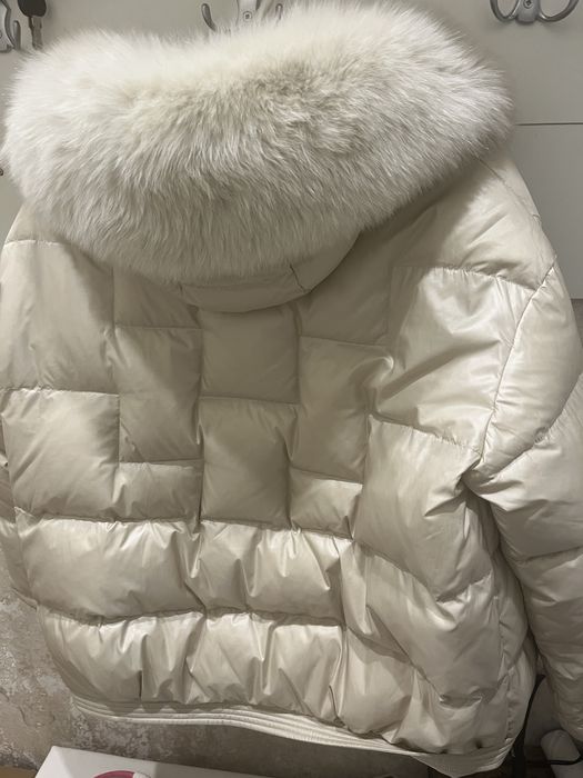 Куртка натуральне хутро .Наповнювач 100%качиний пух.