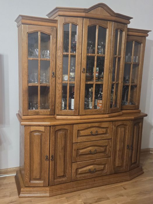 Meble debowe do pokoju (kredens,komoda, ława) bez  zawartości mebli