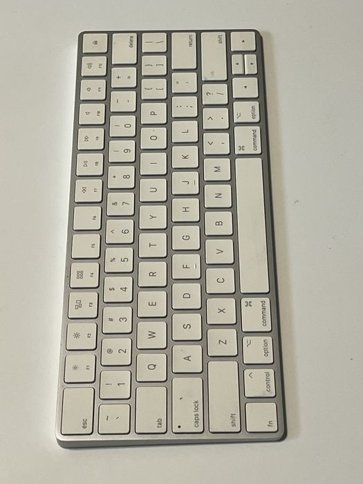 Клавіатура Apple A1644