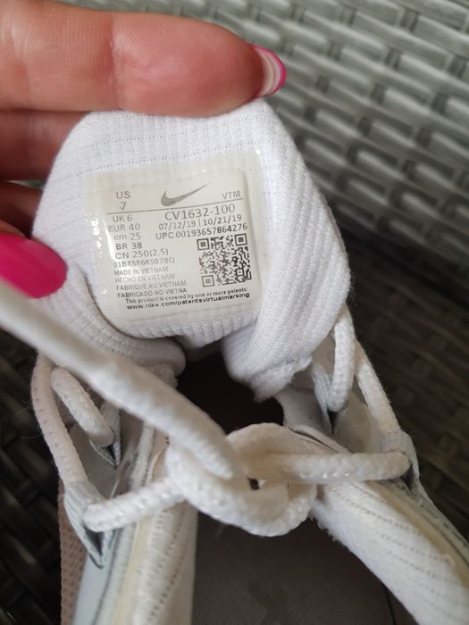 Кросівки Nike air max 270