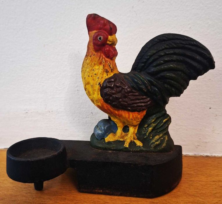 Suporte em ferro para velas, antigo, com galo