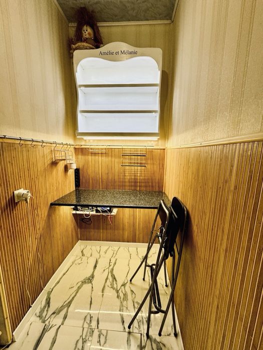 Здається кімната в гуртожитку (Подільський район)