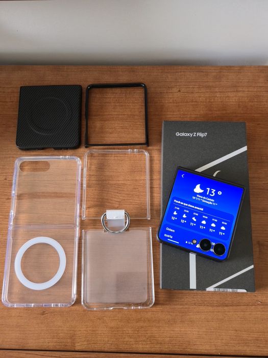 Samsung Z Flip 7 Novo - 3 ciclos de Bateria