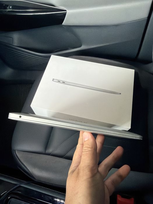 MacBook Air 8/128gb