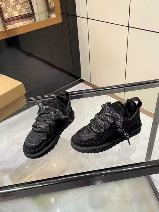 UGG Lowmel Black R.38