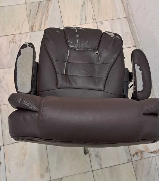 Cadeira de Escritório com Massagem e Aquecimento - Castanho