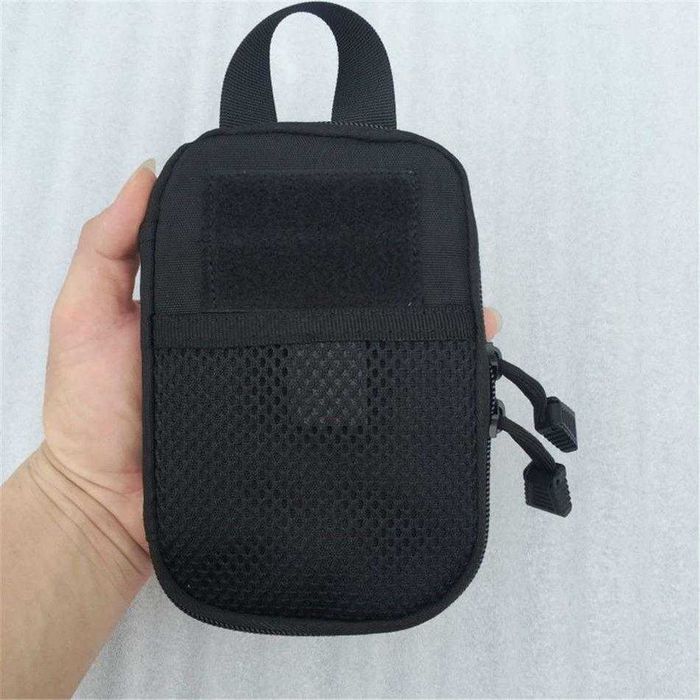 Bolsa EDC com organizador interior.