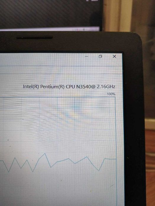 Lenovo B50-10 Intel Pentium n3540 2.16ГГц 4GB ОЗУ 250Gb HDD+40GB