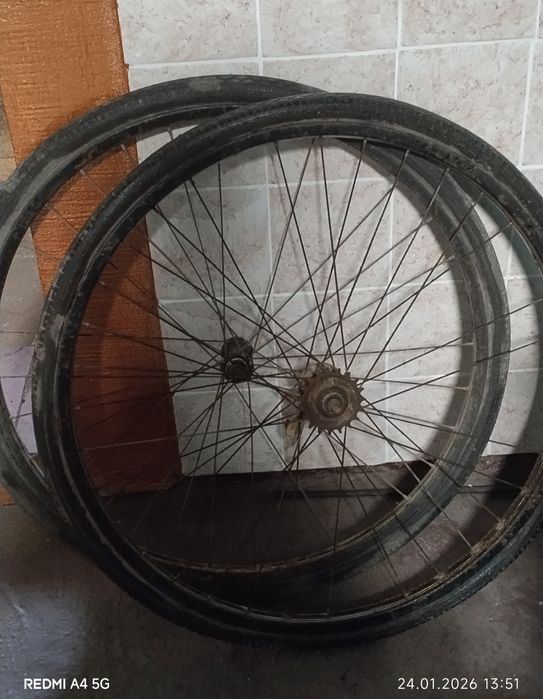 Велосипеды и запчасти