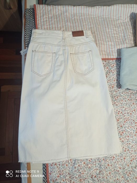 Біла джинсова спідниця міді s