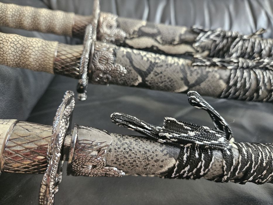 Conjunto de 3 espadas decoracao, edicao esoecial cobra