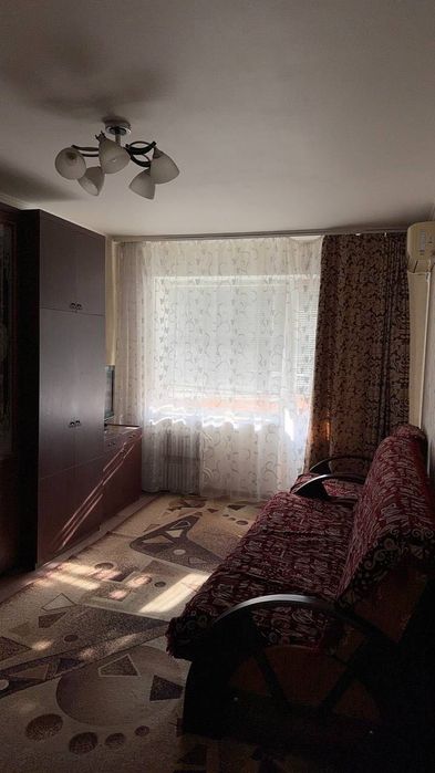 Здається в довгострокову оренду 3-кімнатна квартира.