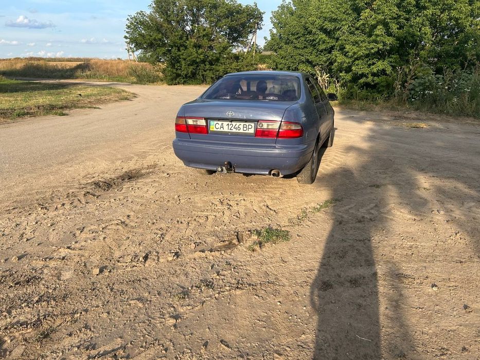 Toyota CarinaE..
