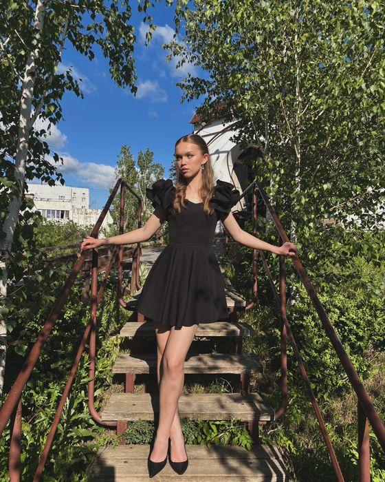 Елегантна випускна сукня