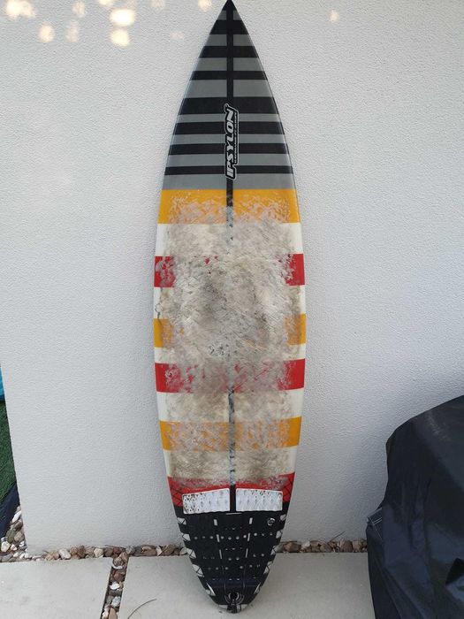 IPSYLON surfboard 5’10” (Five Plus)