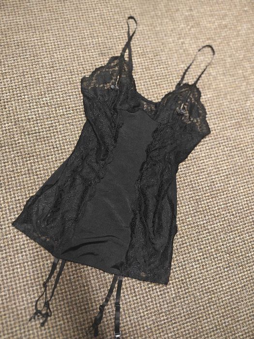 Halka ,z paskiem do pończoch