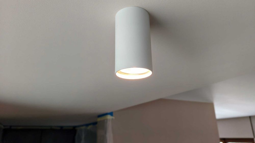 lampa sufitowa spot tuba natynkowa biała GU10