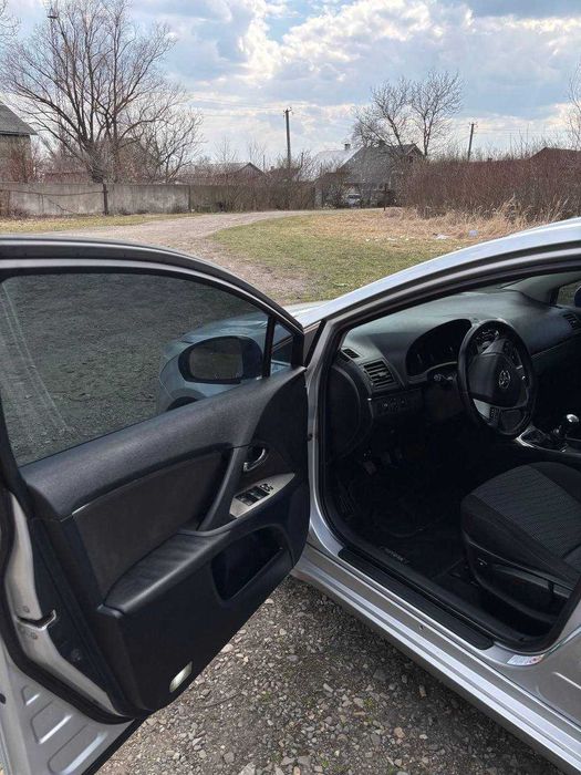 Toyota Avensis 2011 2.2d D4D