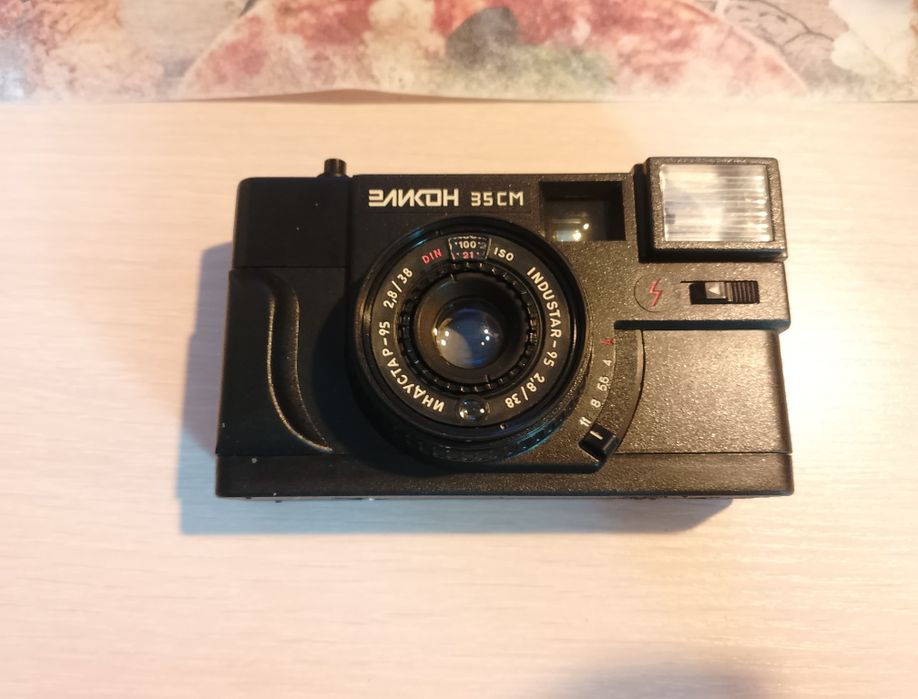 Фотоаппарат Эликон 35см
