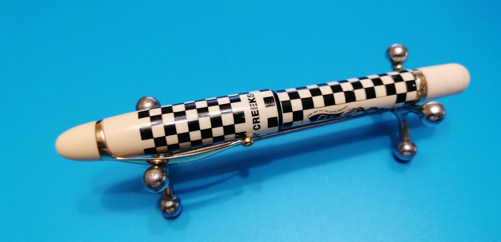 Caneta aparo creeks modèle depose france