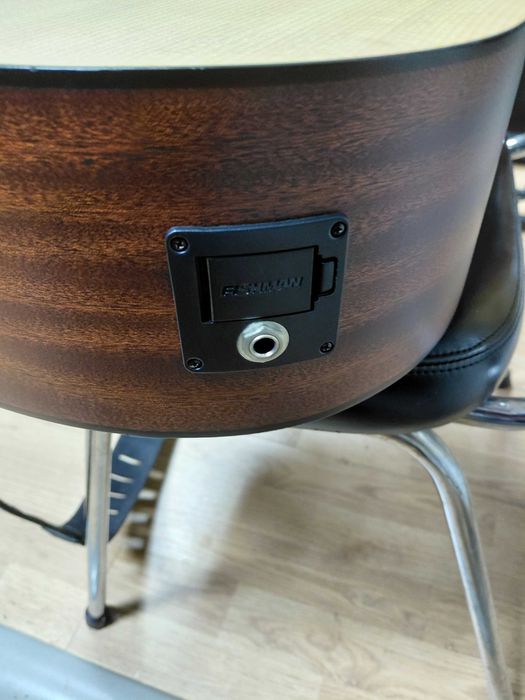 Guitarra Martin Road Séries em óptimo estado.