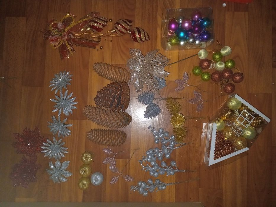 Новогодние украшения, венок