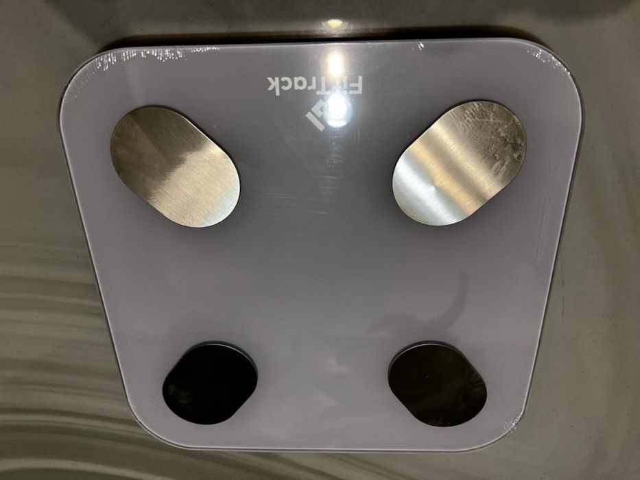 Waga łazienkowa FitTrack Dara pomiar wskaźników BMI