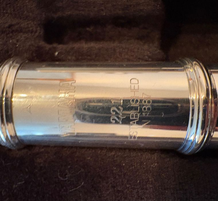 Flauta transversal Yamaha 221